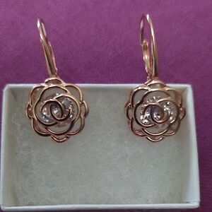 Chic Rose Gold Floral Earrings